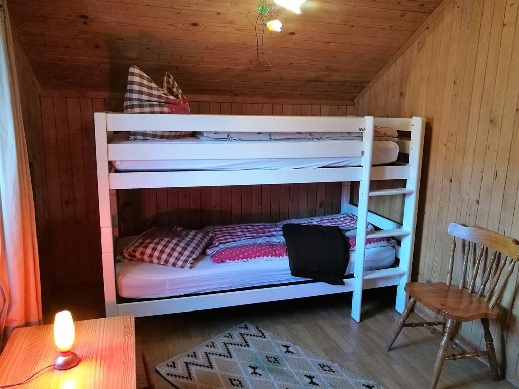 B&B Rosaly Château-d'Oex Habitación foto